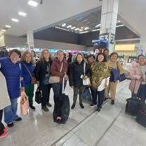 Grupo de viaje Natur en aeropuerto